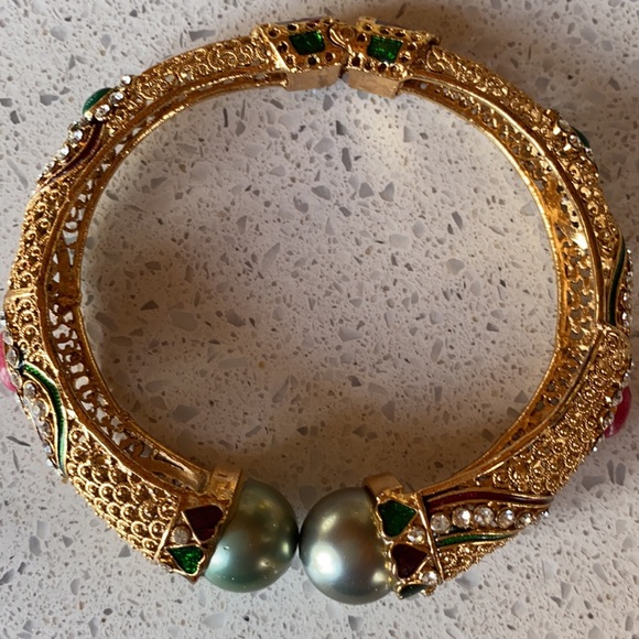 Bollywood hinge bracelet. - Picture 2 of 3